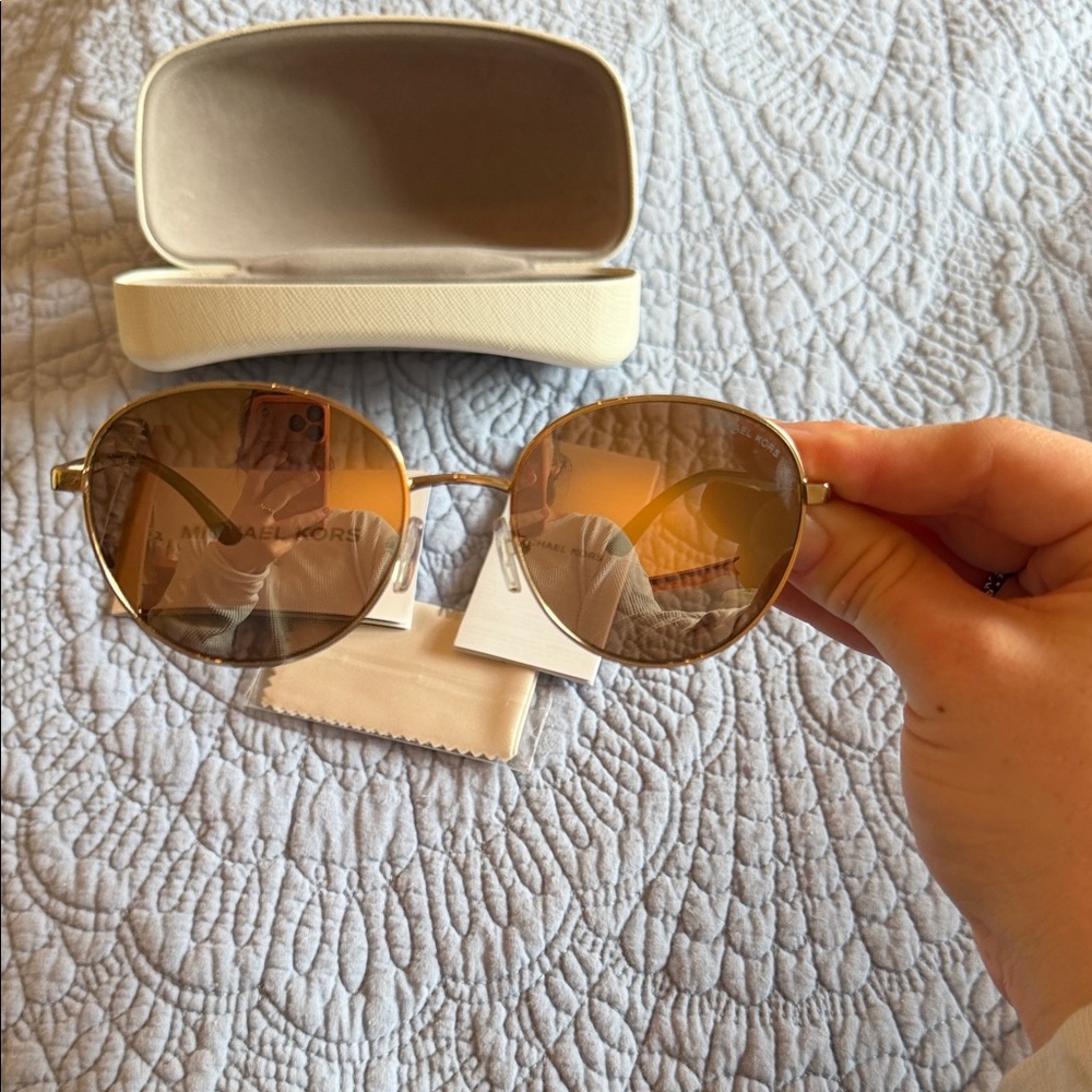 Michael Kors Women’s Sunglasses - Picture 4 of 4